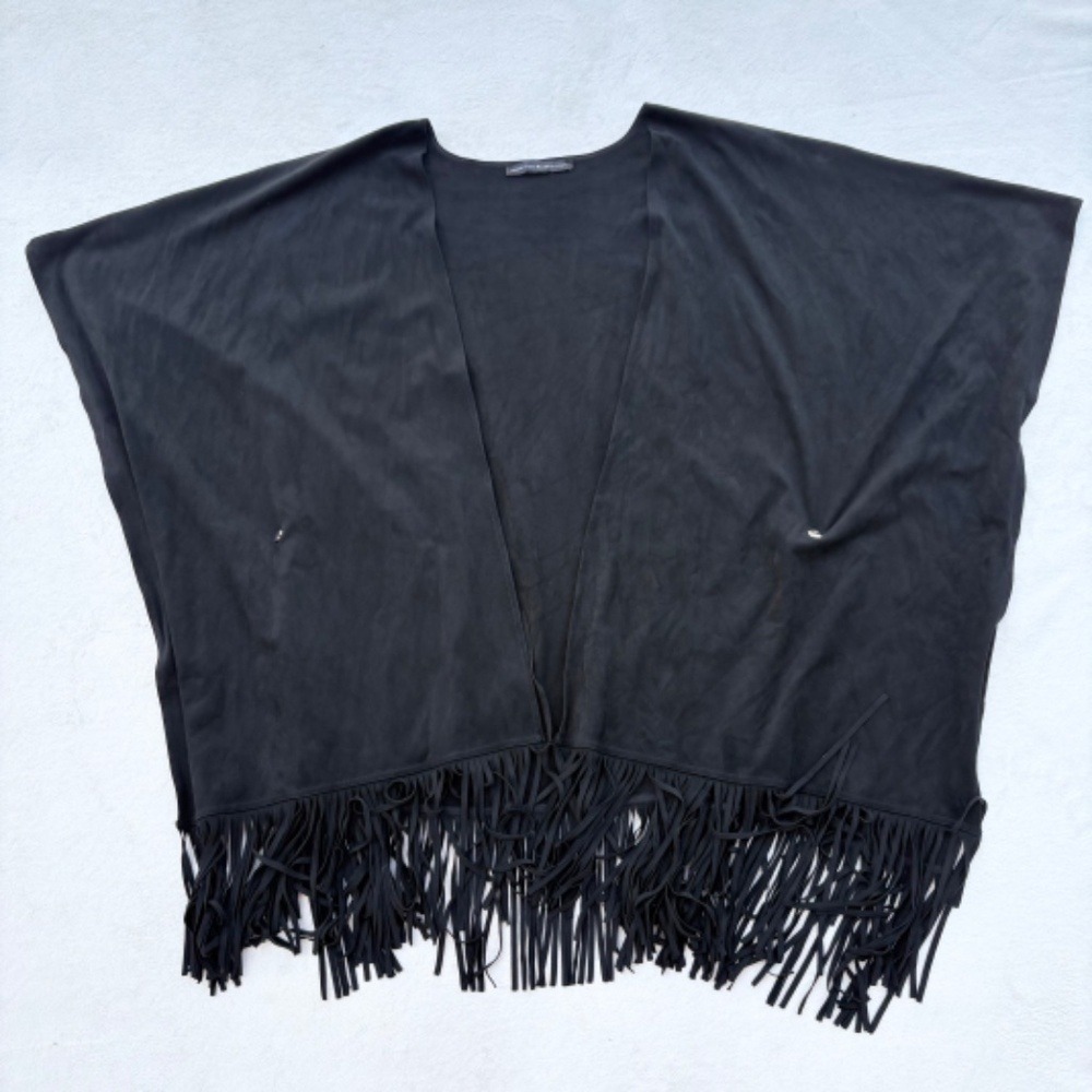 White House Black Market Black Poncho Shawl Wrap Cardigan O/S Fringe - Picture 4 of 12